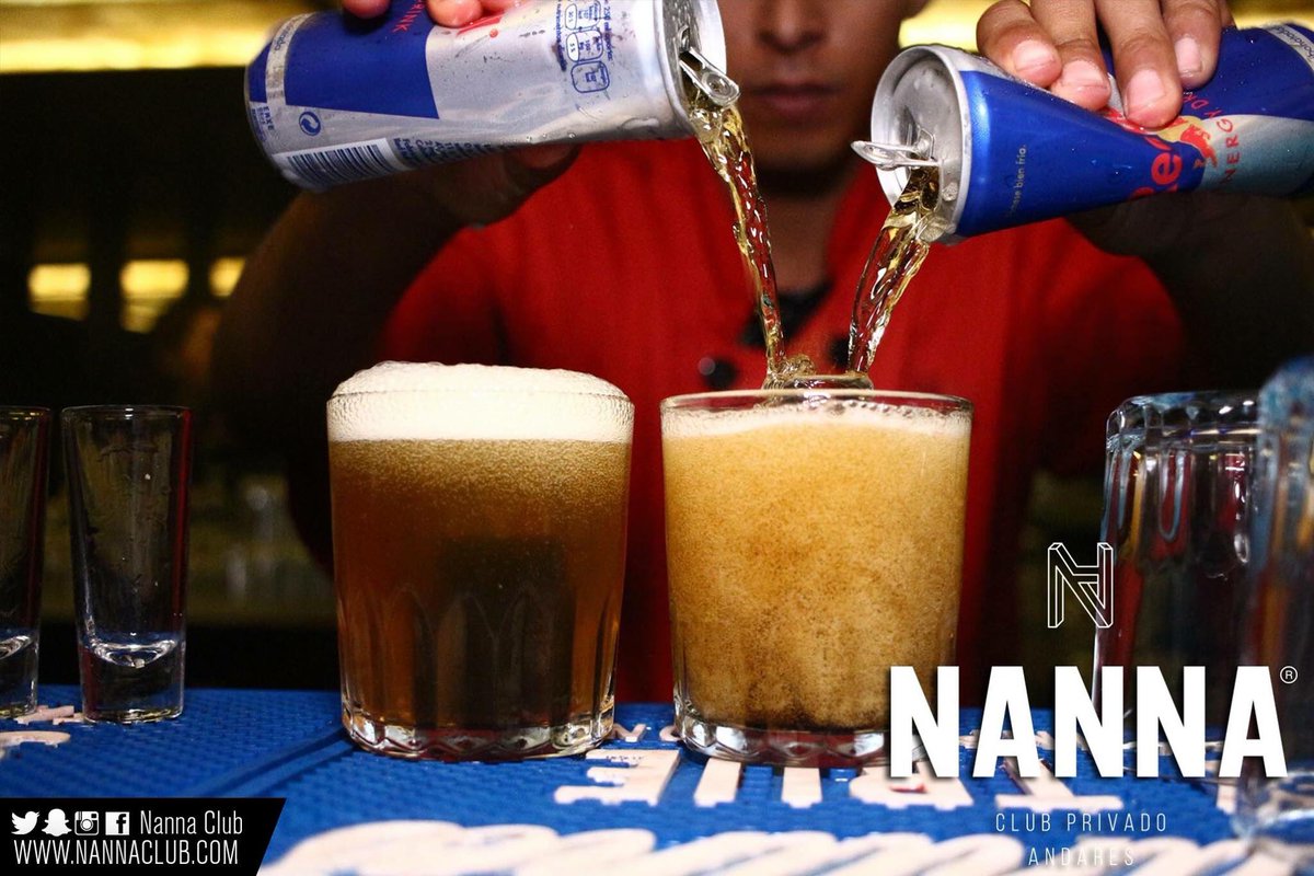 Nanna_Club's tweet photo. Ese gran momento que se piden las perlas negras #perlanegra #jagerbomb #redbull #Jagermeister #nanna  #andares https://t.co/sbjXcOD1t8