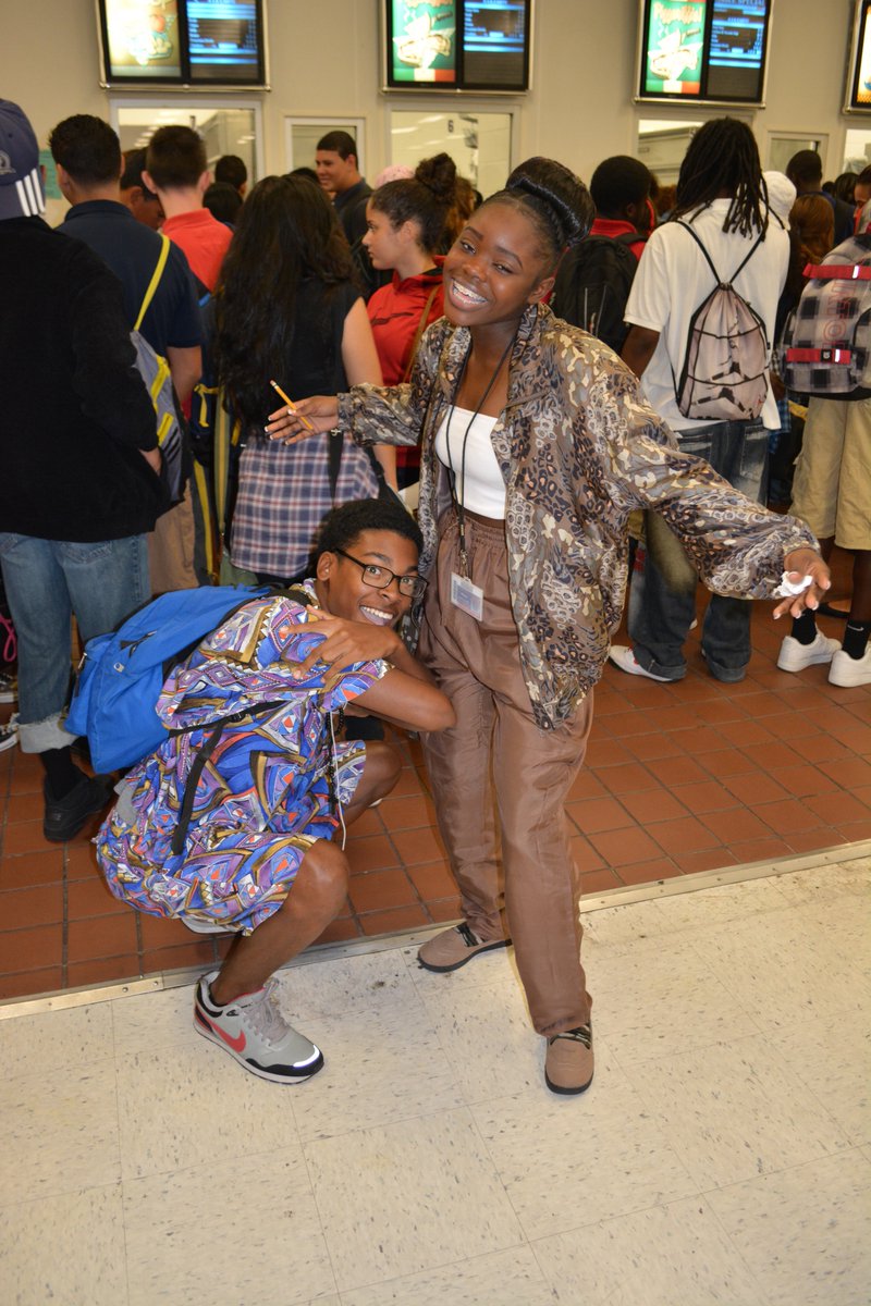 PoincianaPoint's tweet image. We&apos;re always ready for a photo opp. #spiritweek2014