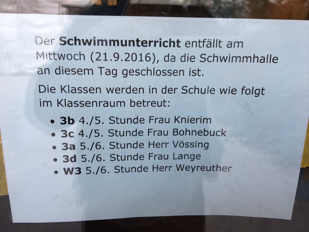 A_Schillhaneck's tweet photo. ...das fängt ja gut an. Ersatztermin gibt es (natürlich) nicht. #Schulkram https://t.co/HUtTGCsYnr