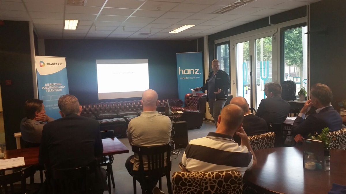 topcentrum's tweet photo. Topcentrum e-Commerce hield gisteren een inspirerende MasterClass over #videoconversion #programmatictrading! @TradeCastTV @ymschoen bedankt https://t.co/zAENxA8RIV
