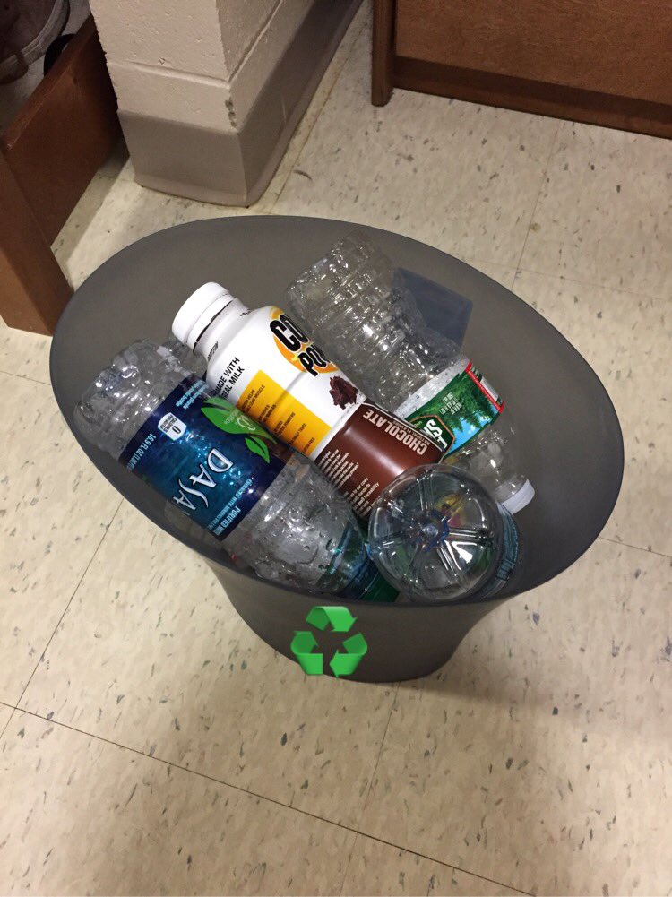 Boyce_FYS's tweet photo. #MUFYSECO forcing my roommate to join me in recycling and help save on our expenses and resources! Helping reduce materials that are wasted https://t.co/WsIRmvR1ac