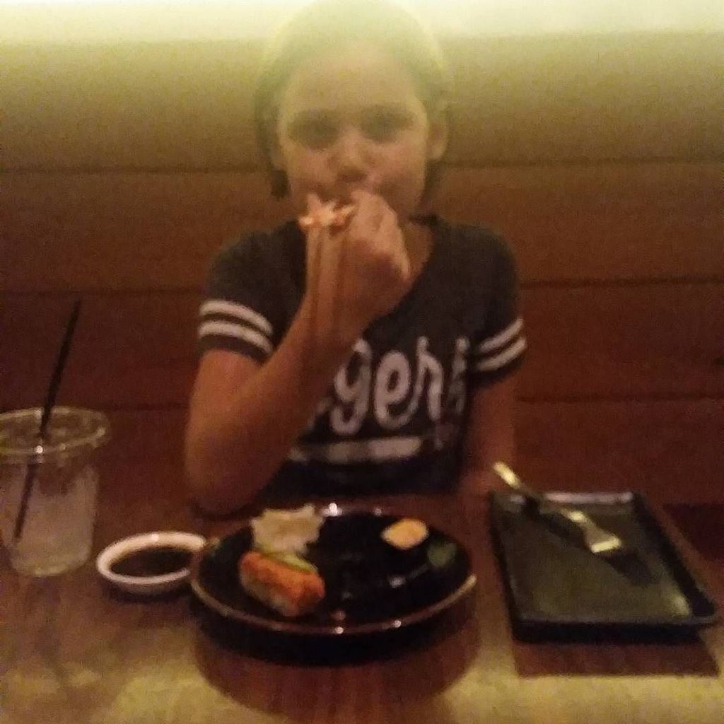The_Hulkquist's tweet photo. I have a dinner date with the prettiest girl in the world. #tweetpic https://t.co/c6B6jodUmv