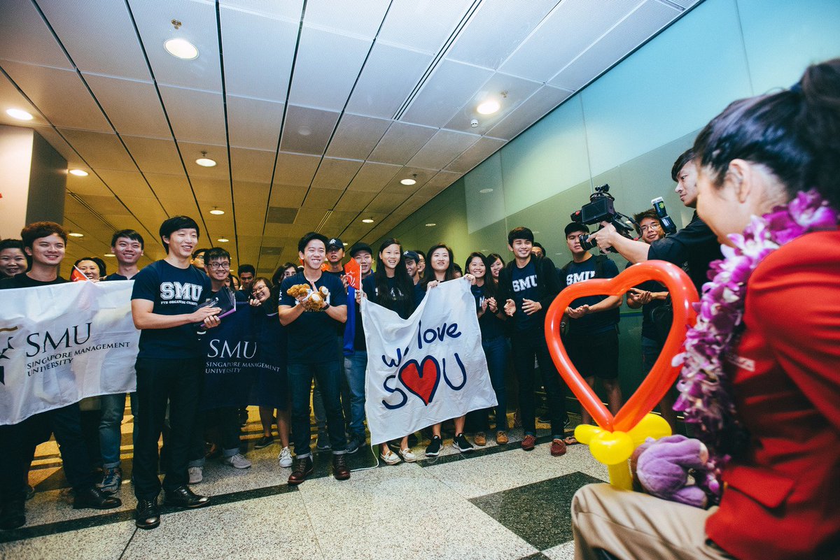 sgSMU's tweet photo. #RioParalympics2016: SMU welcomes home #SMUSOSS undergrad #YipPinXiu! More photos here: https://t.co/FHIJXvr3Eu https://t.co/6Gl4T4fitv