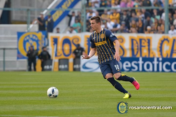 Guerrero1889's tweet photo. Es un placer verlo jugar. El distinto, el crack https://t.co/c6OgPklDlV