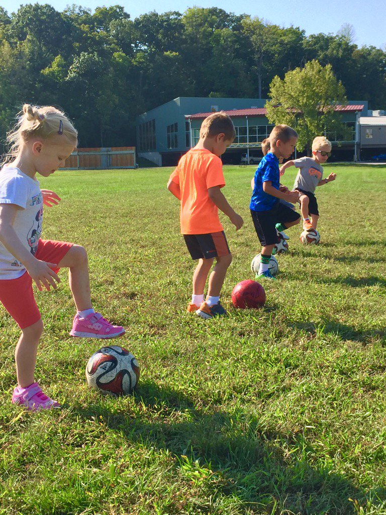 MACSOCCERSWIM's tweet photo. The sun was shining bright today!!!! How sweet are these Mini + Little Kickers!? #MACsoccer #FUNdamentals https://t.co/DFu2gB8Asx
