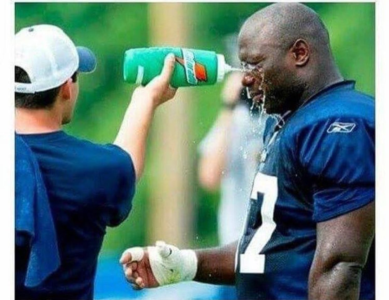 anime-gurl-on-twitter-the-average-annual-salary-for-nfl-water-boys-is-53-000-me-https-t-co-w3dex4xeh6-twitter
