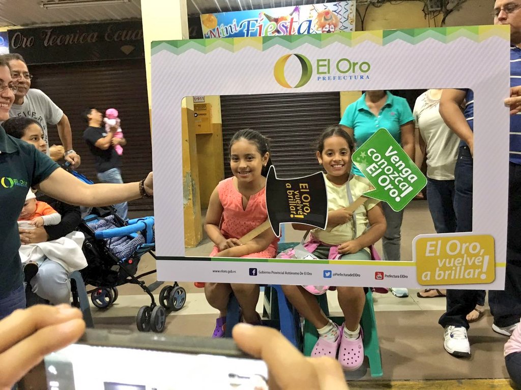 feriabananoec's tweet photo. Postales #PregónReinaMundialDelBanano https://t.co/aJUTGDKEq2