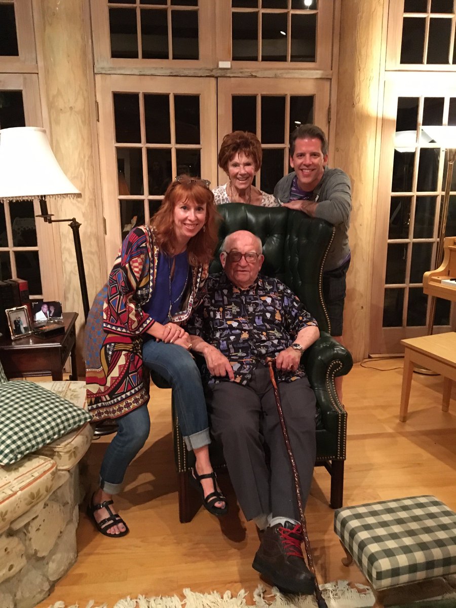 FubbleEnt's tweet photo. Teresa @thomeplay &amp; Patrick @PWZiegler hung out with our great @LifeInKzoo friends @TheOnlyEdAsner &amp; Marion Ross! https://t.co/VB6ixAO3Iu https://t.co/bCK2QUWHdx