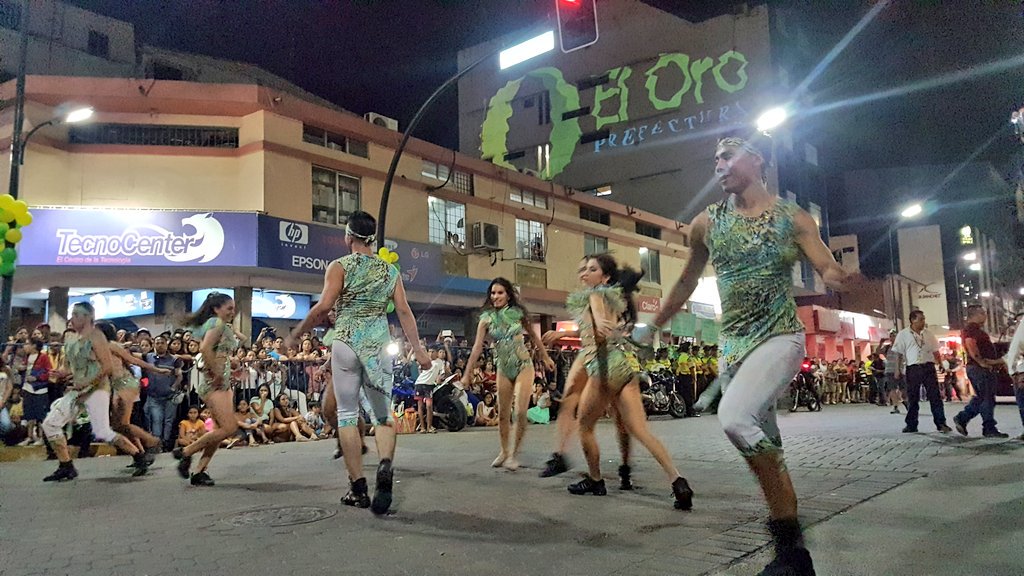 feriabananoec's tweet photo. Postales #PregónReinaMundialDelBanano https://t.co/0sdnMD30WW
