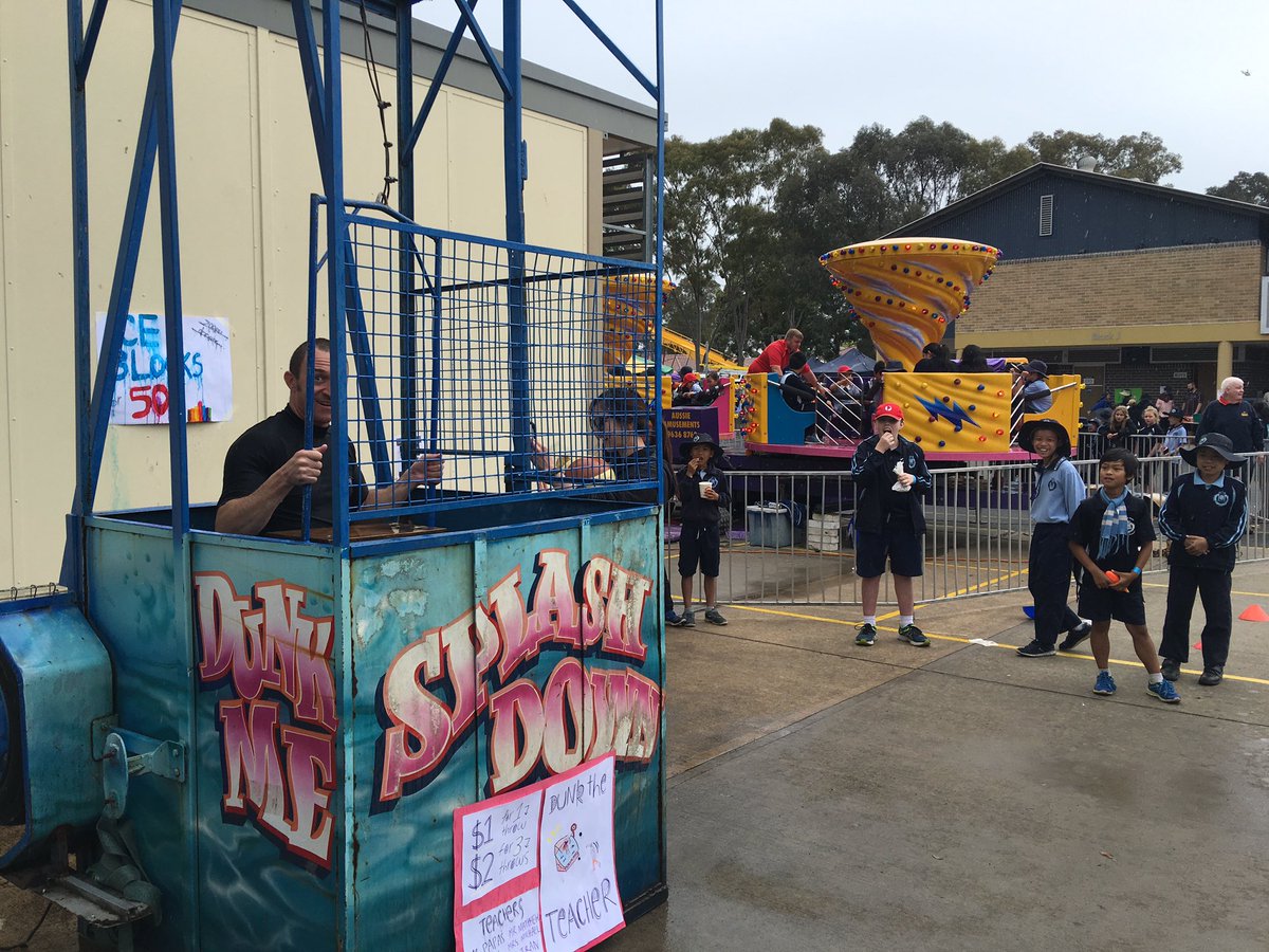 MsAsh_Carter's tweet photo. Taking one for the team @mtb1611 @CanleyValePS #CommunityDay2016 https://t.co/0kKVdWY4gk