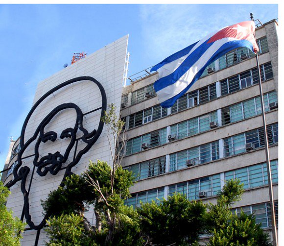 norges14's tweet photo. Preguntas a Ministro d Comunicaciones: @MINCOMCuba  #ICT4D #ICT4Cuba #Cuba #Internet #ict4sdg #politicaspublicas 
https://t.co/jkG17mRzd4 https://t.co/WYYvYnSGCw