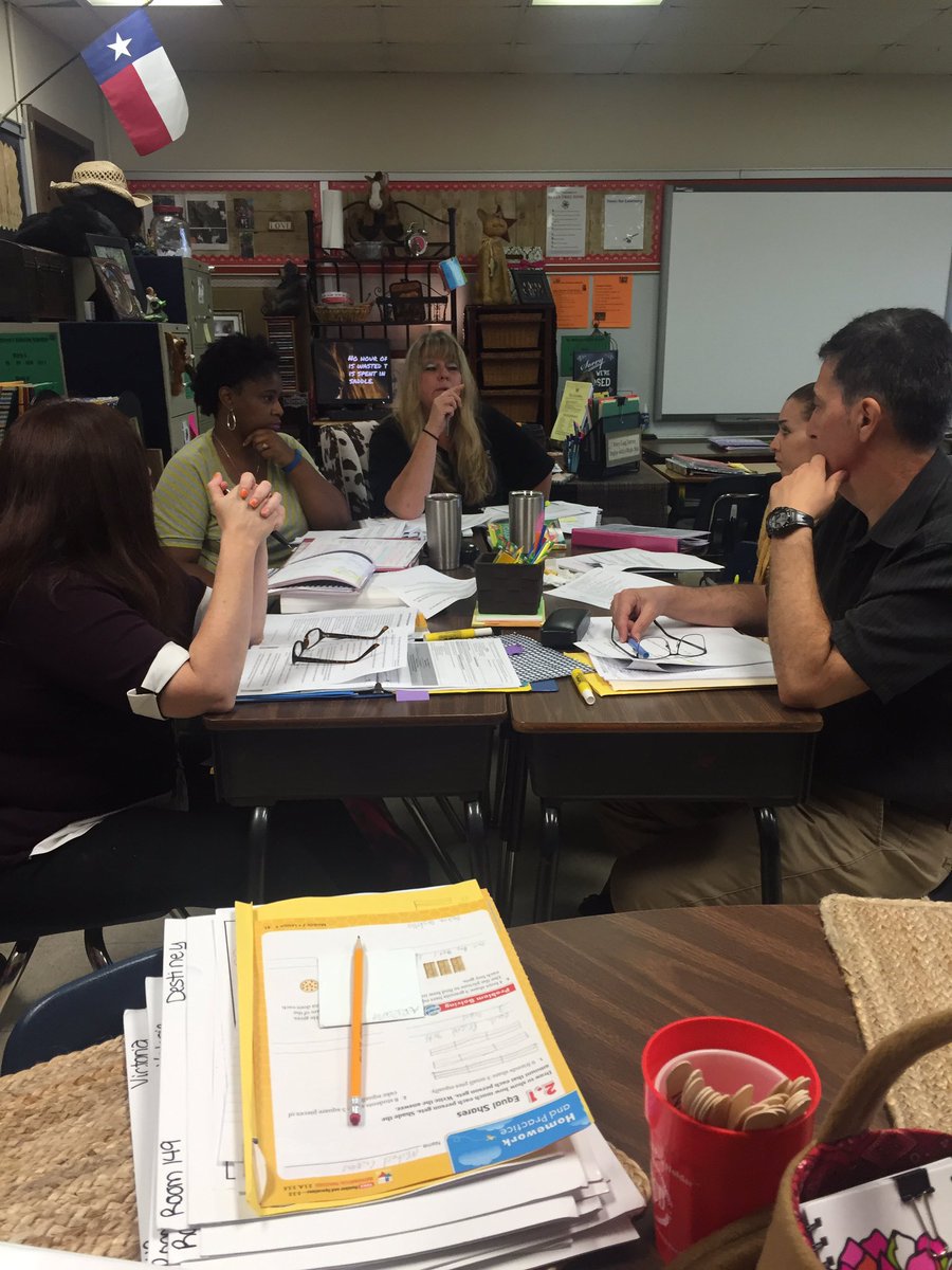 gforoi's tweet photo. 3rd grade team shares strategies on what it takes to get students thinking critically. @Johnson_Elem15 https://t.co/EL3VTv7tSa