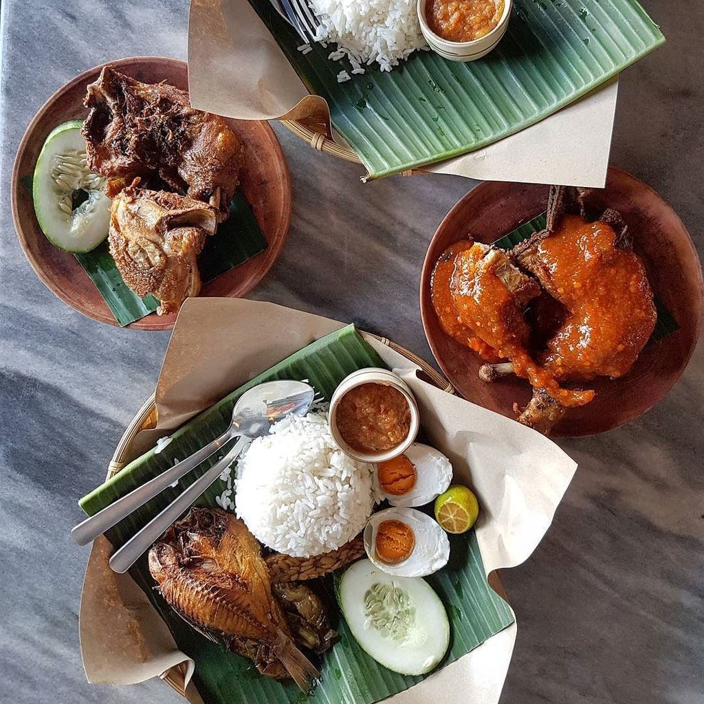 sabaheats's tweet photo. Try out @supreme_ayam_penyet sfter looking through their instagram. Ordered their super Su… https://t.co/SQ3dlNg5FN https://t.co/5ozxrXmeoW