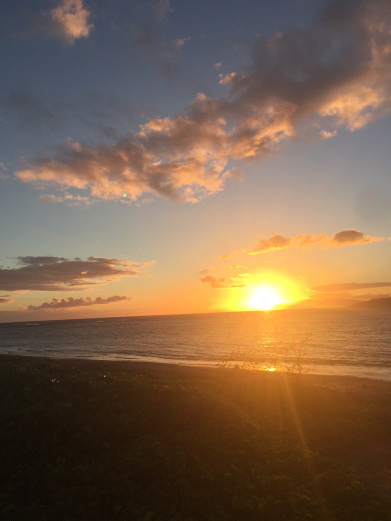 CcarrieB's tweet photo. Sometimes I need a reminder, there's more to life.  🌞🌅 https://t.co/hmUkSxKmR8
