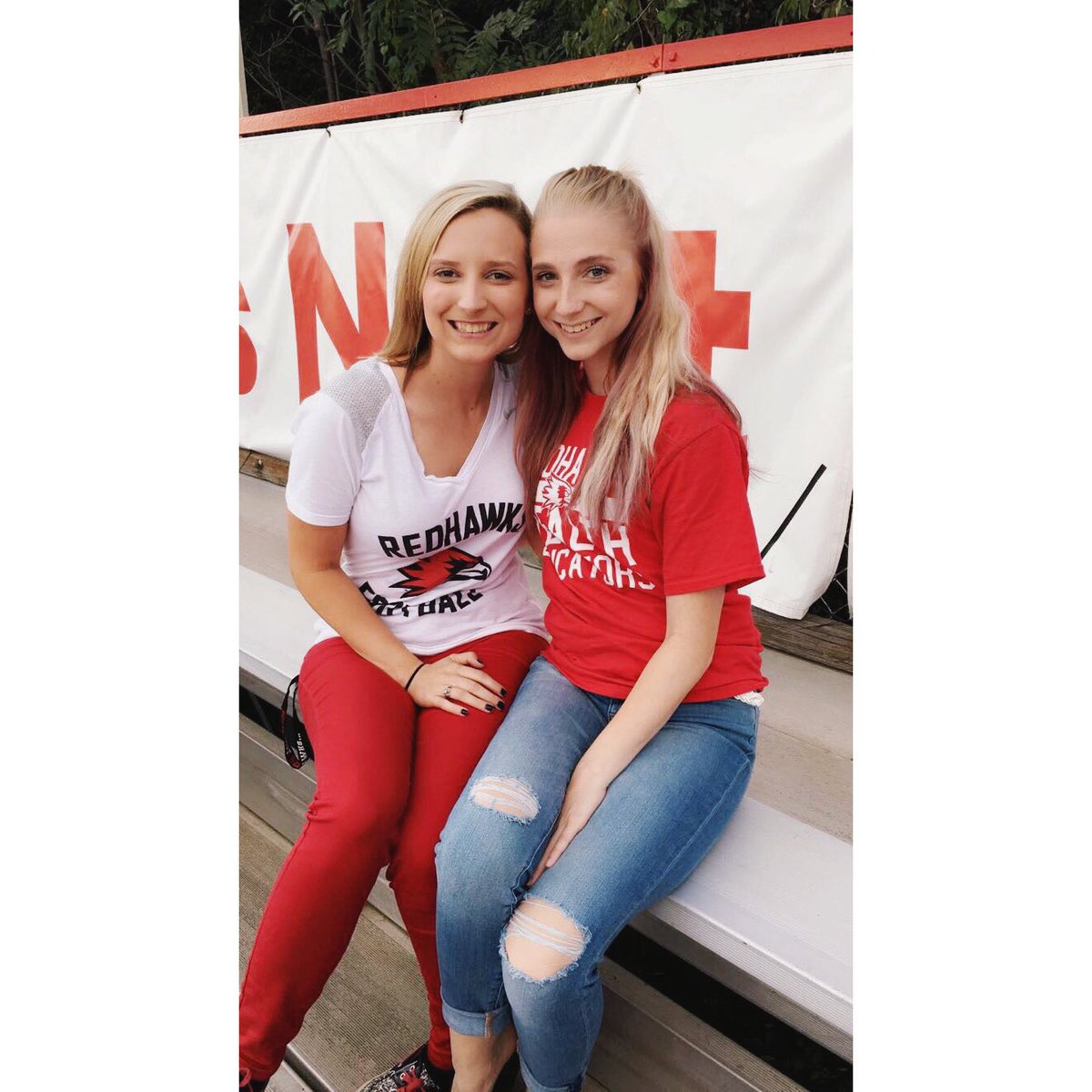heyitshaleyxo's tweet photo. So glad I got my number 1 neighbor 😘👑 @SarahSharridon https://t.co/xWltaGzUR9