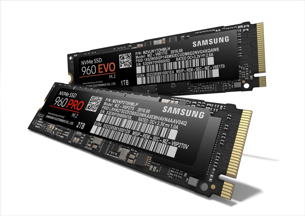 Shadowflare_88's tweet photo. Ecco i nuovi #Samsung 960 Evo e 960 Pro direttamente da #SSDGlobalSummit ! #SamsungItalia @HDblog https://t.co/pPiOklPi5g