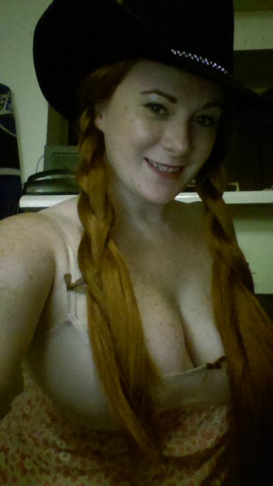Cowgirl me!!! https://t.co/QFlSH6GYYf<a href="/tag/camgirl"class="tags"><span>#camgirl</span></a>