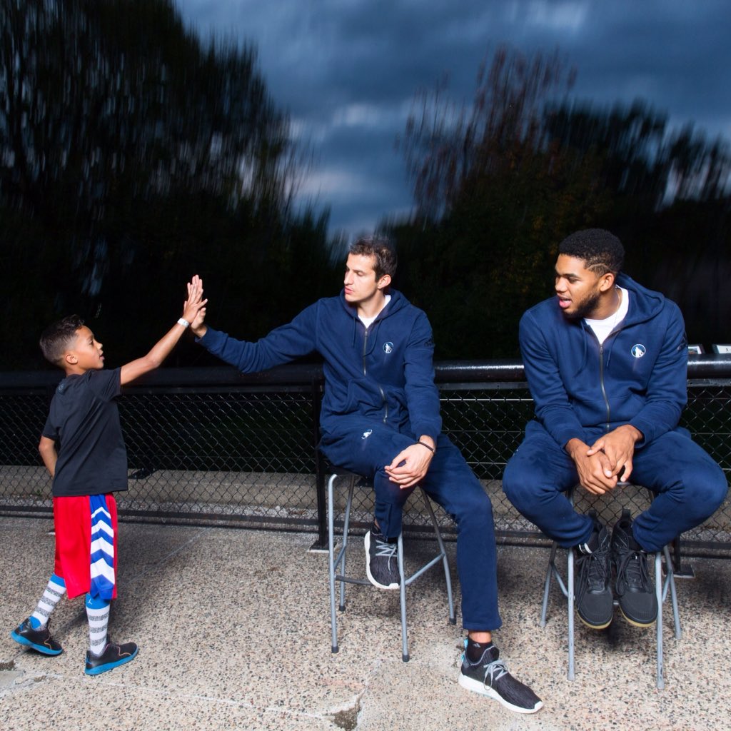 David_Sherman's tweet image. It was all about the @timberwolves fans tonight. #HardwoodClub #MemberParty