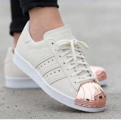 Ale_Cherrera's tweet photo. Proximos #AdidasSuperStar #CopperToe la cosa mas hermosa del mundo ๐๐ https://t.co/PdAxn6Fo2s