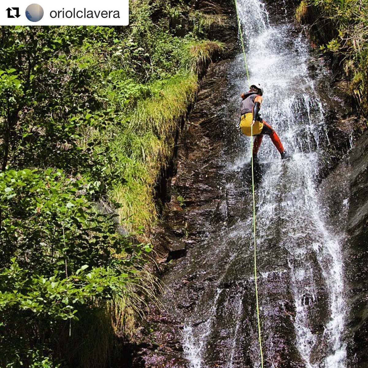 BasurdeEditions's tweet photo. ⚡️Aventura del día⚡️
Estaron, Pallars Sobirà
Photo by @oriolclavera instagram #BeAdventurer #Basurde #Aventura 🐗 https://t.co/Lfy4SnXllc