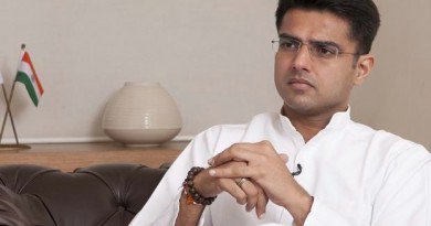 news24tvchannel's tweet photo. Sachin Pilot is free so he attended funeral of slain jawan: Saraf #Sachinpilot #slainsoldier #funeral #Kali https://t.co/Izv7KcVN4v https://t.co/vksmyRh8ej