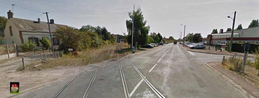 Jurisurba's tweet photo. L318-3 : Quand le terre plein jouxtant la voie n'est pas transférable car n'étant pas affecté à la circulation : https://t.co/QiErDiAYqg https://t.co/tlHxeVpnUN
