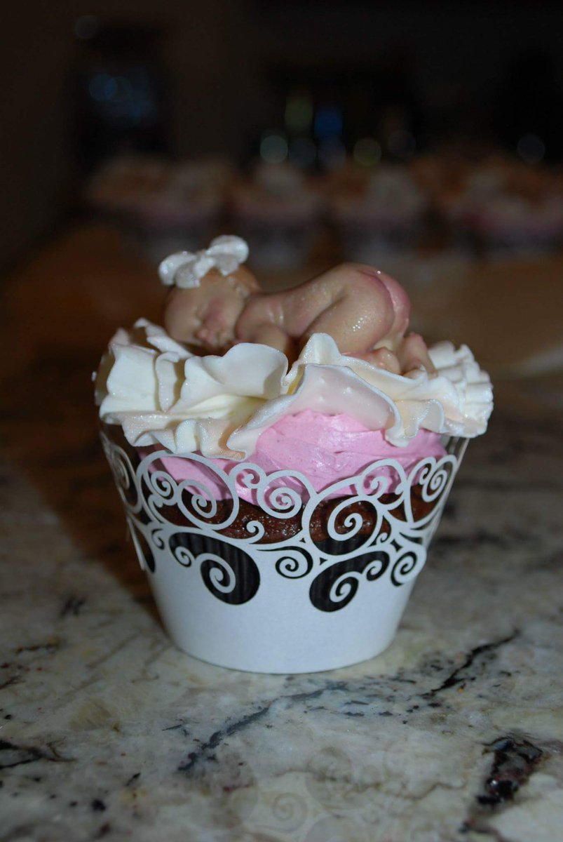 timciska's tweet photo. A precious baby cake topper keepsake made of fondant https://t.co/uLOtfI2CMz