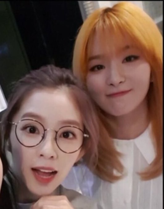 hyuntokkiii's tweet photo. Ahreum and Ms. Bear. 💕 #GameDevGirls #seulrene https://t.co/bPF4vMfUBc