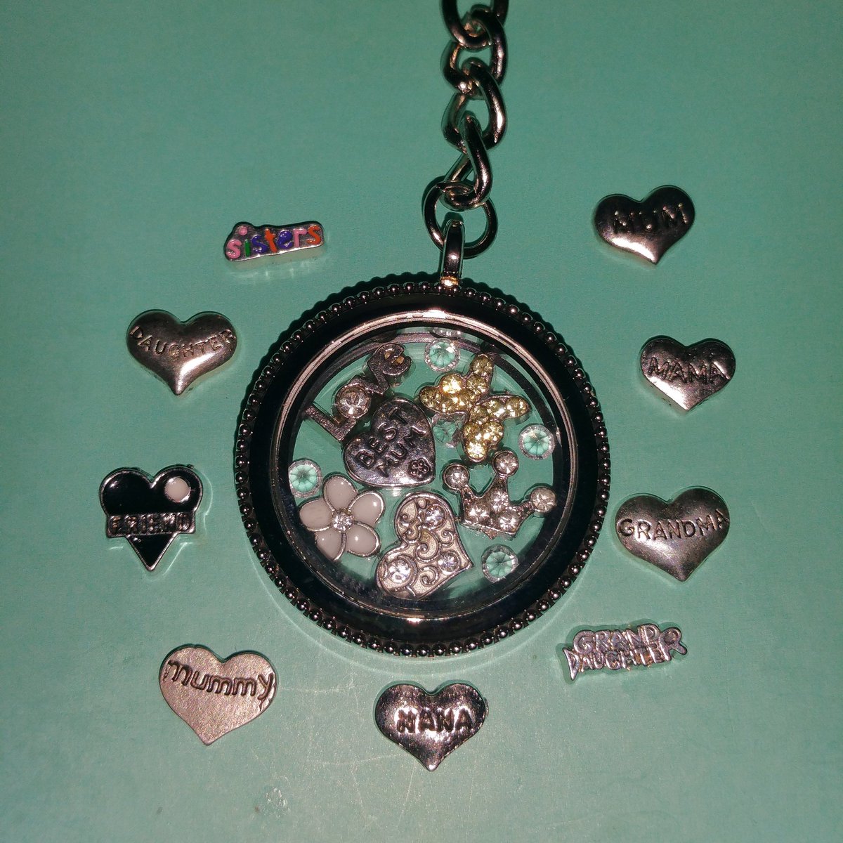 Floating_Charms's tweet image. 