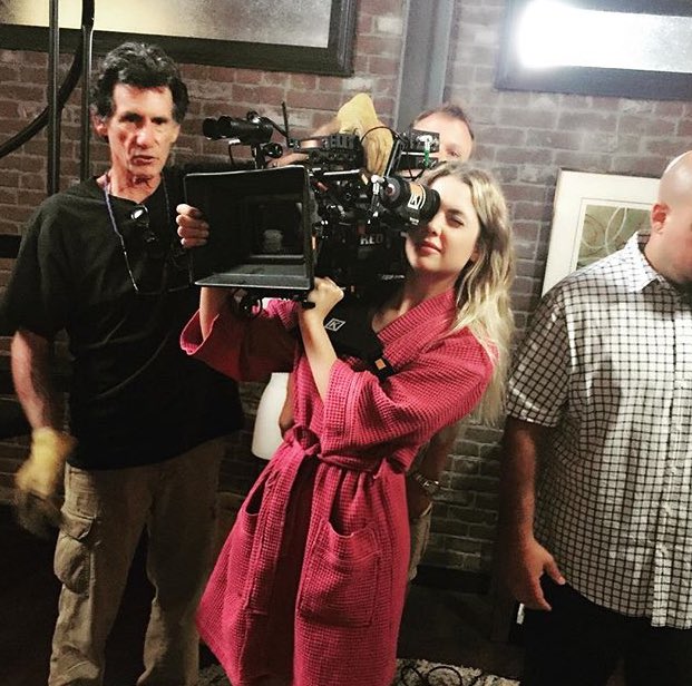 Benzo_WorldWide's tweet photo. Ashley on set of #PrettyLittleLiars @AshBenzo https://t.co/gjp4Oz1Av5