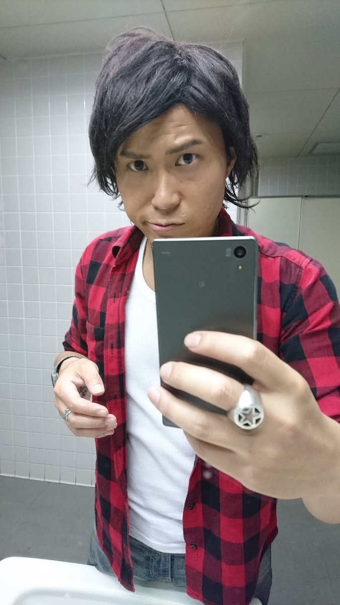 ひでよしっと Twitterren 出演情報 来週の火曜日なんでよろしくどうぞ 愛も変わらずb Z軍団や 日本テレビ ものまねグランプリ 秋の特番 9月27日 火曜日 19時スタート ビーズ軍団 Bz軍団 ネルシャツ 赤チェック ひでよしっと 初センター Https T