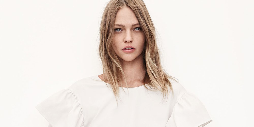 CosmopolitanUK's tweet photo. Zara launched a new 'sustainable' collection and now our lives are complete https://t.co/vpzLd841gv https://t.co/ozDvSDKdpl