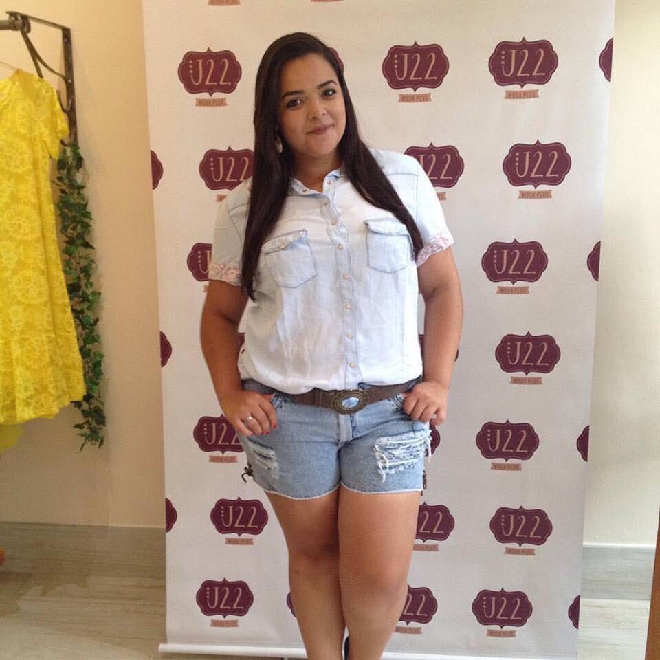j22modaplus's tweet photo. #shortsjeans #jeans #shorts #jeansrasgado #modagg #modeloplus #plussize #tamangosgrandes #lojaplus #gordapode #gorda #bbw #elegancia #ggg https://t.co/tg3sJKkGYt