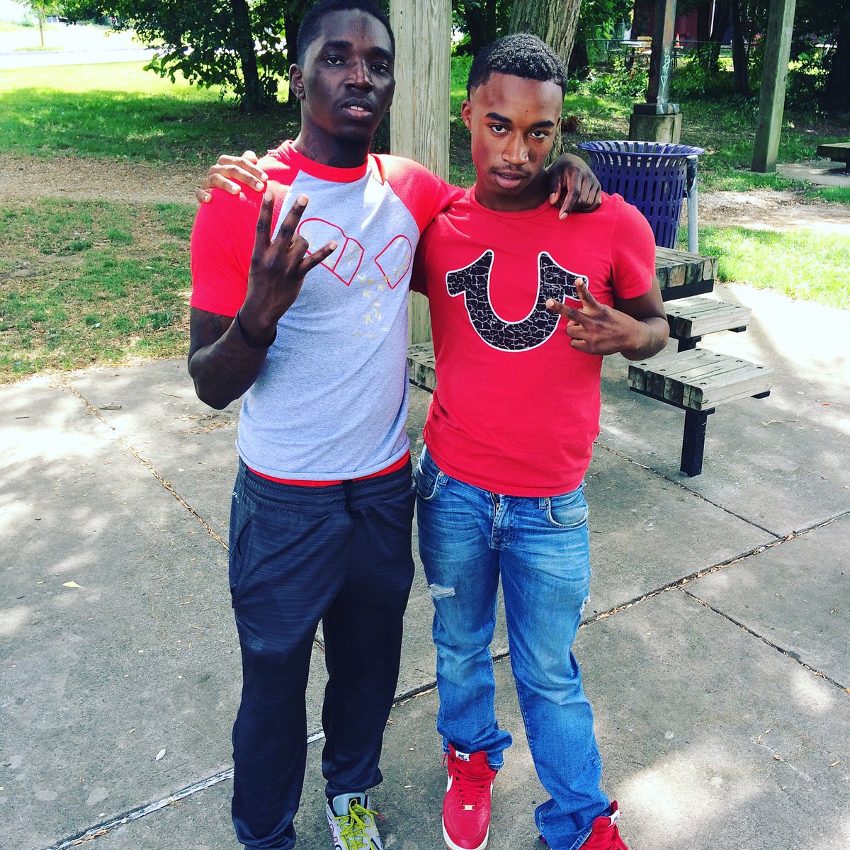 yfklortre's tweet photo. Smh big bro #FreeMizzle 🔓🔓#Yfk https://t.co/ghkNK1U7QV