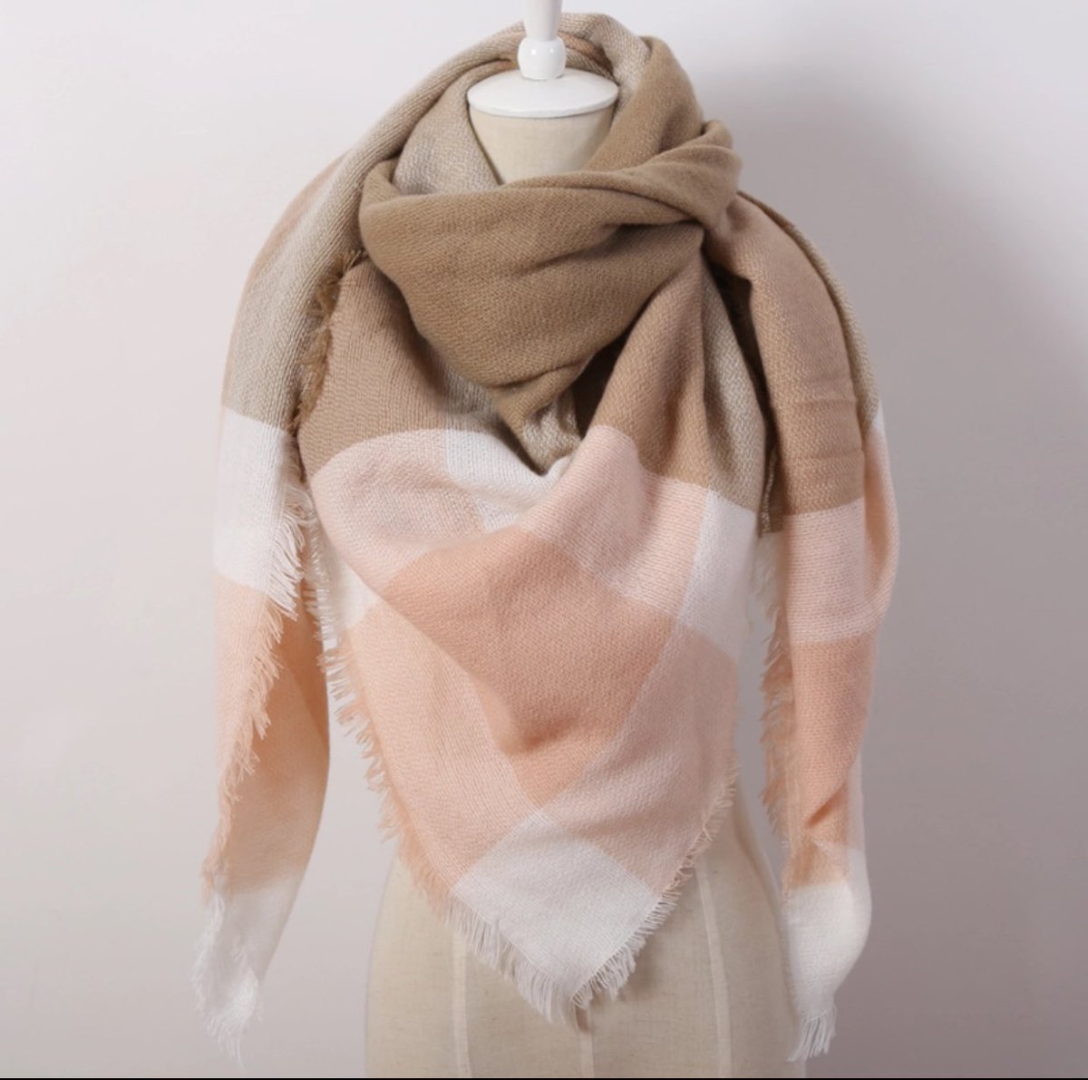 MillennialTees's tweet photo. $25 winter plaid blanket scarf in tan, blue, pink. Cashmere blend, very soft and warm. #winterfashion #fallfashion #millennialtees #retweet https://t.co/8hqMVacX9E