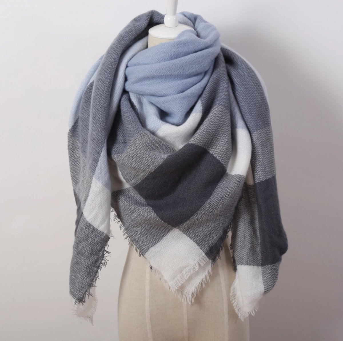 MillennialTees's tweet photo. $25 winter plaid blanket scarf in tan, blue, pink. Cashmere blend, very soft and warm. #winterfashion #fallfashion #millennialtees #retweet https://t.co/8hqMVacX9E