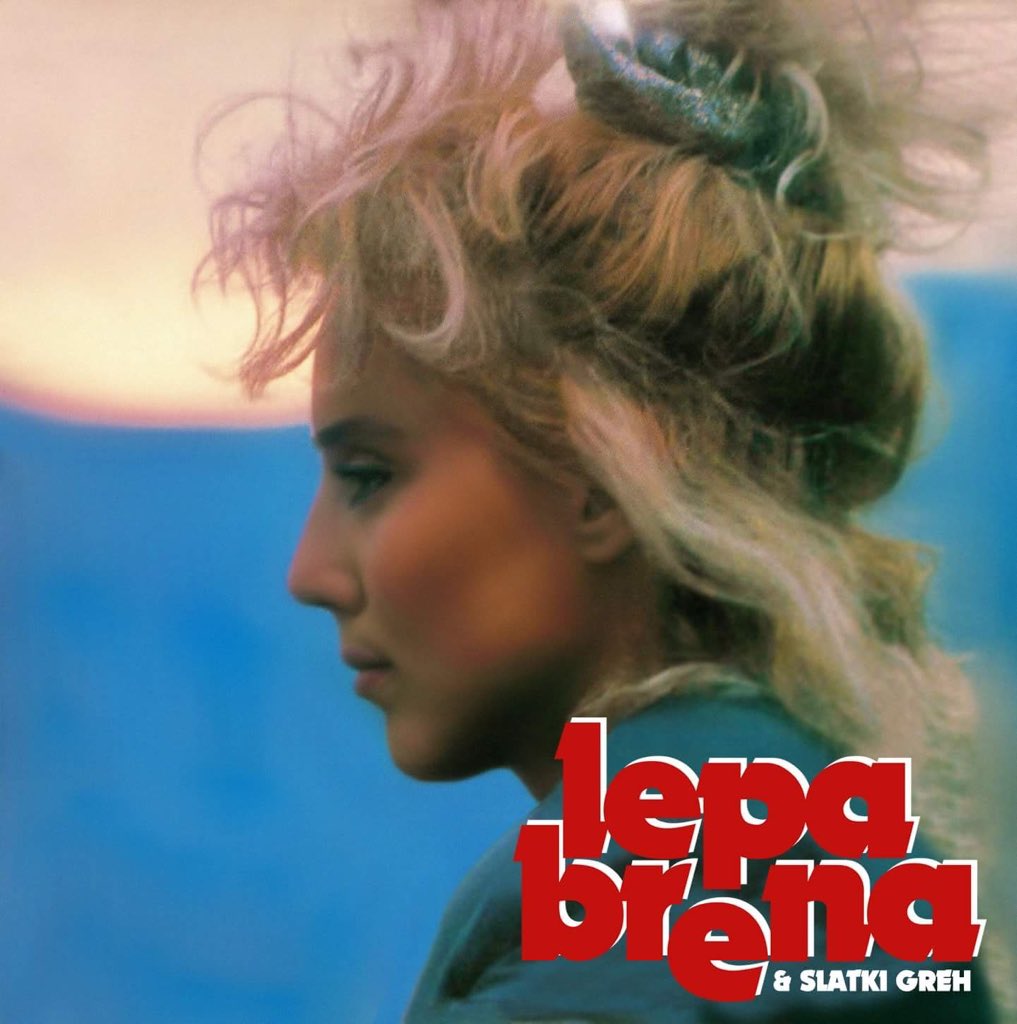 Brena_news's tweet photo. @LepaBrena_TW 21.09.1989. izašao je album "Četiri godine" 🎤 #Jugoslovenka #Robinja #Čuvalamemama #Jablane 💋 https://t.co/Xt7NzJa13Q