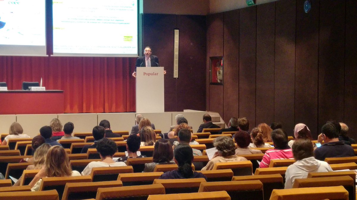 Andres_Javier_R's tweet photo. Empieza el encuentro de colegios innovadores con Perè Marqués #centrosinnovadores https://t.co/LxW8lq0lY8