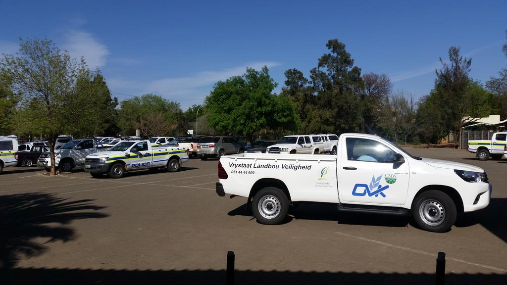 vslandbou's tweet photo. Sowat 100 landbouers+Polisiebeamptes vergader op Bloemfontein.Vertroue op die agenda. @eNuus @OFMNews9497 #VL2016 https://t.co/JbrbxBasGx
