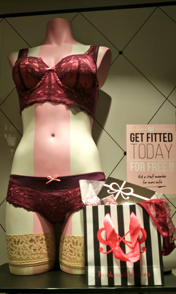 DemiNijssen's tweet photo. ♡ this beautiful balcony! 😍 What's your #favoritefit? Get fitted today &amp; find out!! 🎀😊 See you @Hunkemoller! 😉#hunkemollerambassadors #vm https://t.co/0F0lawJkm4