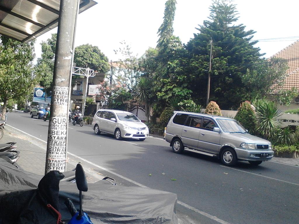 RyanAdityaBH's tweet photo. pukul 14:42 jl.kali urang terpantau ramai lancar @official_itv  @Edunewsfm  #traffic_malang  Aditya Bayu.H STT4 https://t.co/j6fd0JgAVY