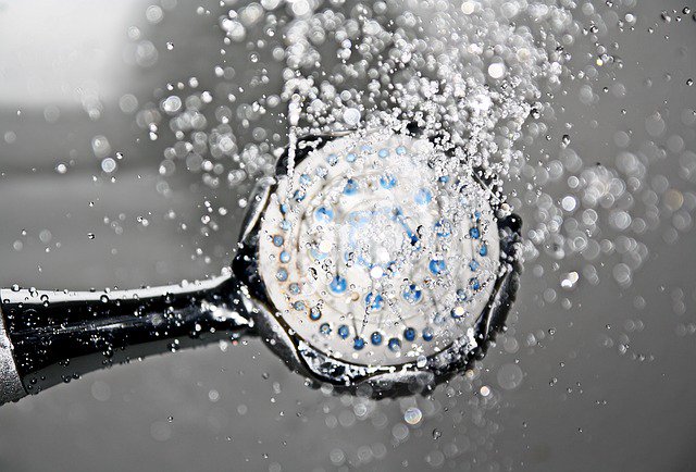 mryogacoach's tweet photo. Try Doing This 5-Minute Meditation In The Shower  https://t.co/VRa3jVRqvz https://t.co/6PjrEm13t6