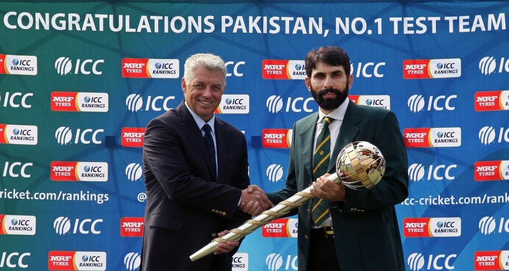 MazherArshad's tweet image. Great to see Misbah-ul-Haq holding the Test mace. A momentous occasion in the history of Pakistan cricket.