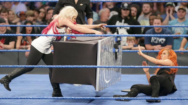 IAmCam8404's tweet photo. Never make @AlexaBliss_WWE angry. You will NOT like her when she's angry. 😡😈 #PixieHulk #BlissedOFF #FiveFeetOfFury https://t.co/AgxCQlTnkB