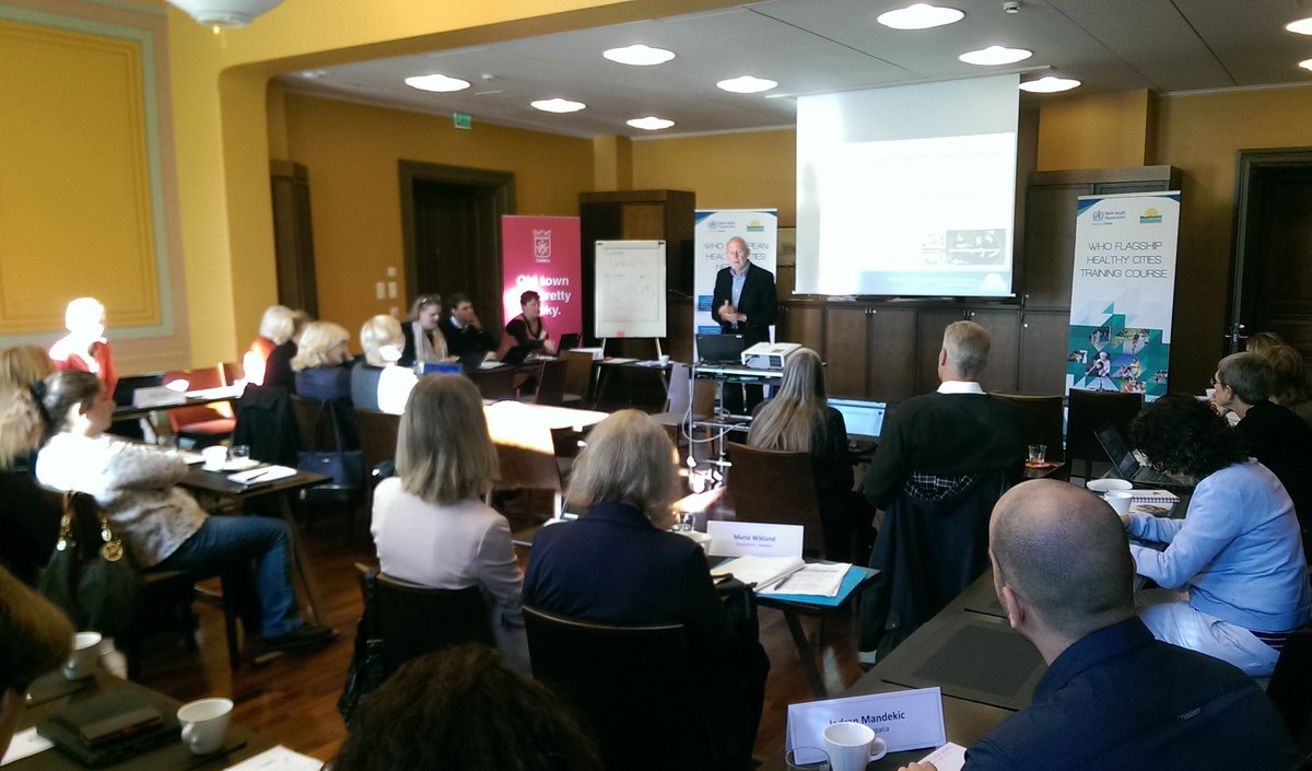 WHO_Europe_HCN's tweet photo. Geoff Green presents on revised #20steps to a #Healthy #City and updated framework for a new phase for @WHO_Europe #HealthyCities Network https://t.co/hR4tk1PN1R
