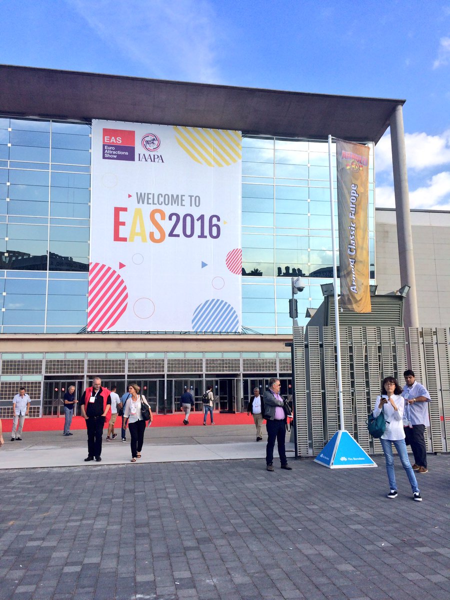 Remorides's tweet photo. Second day! Let's start, shall we! Visit Boot 1824, we are waiting for you! #EAS16
#day2 #operasystem #barcellona https://t.co/WK4OuRNmrG
