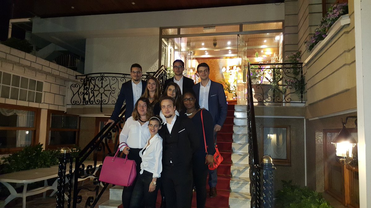 RotaractSetO's tweet image. Le @RotaractSetO vous réserve une belle surprise en octobre... Plus d'informations à venir!