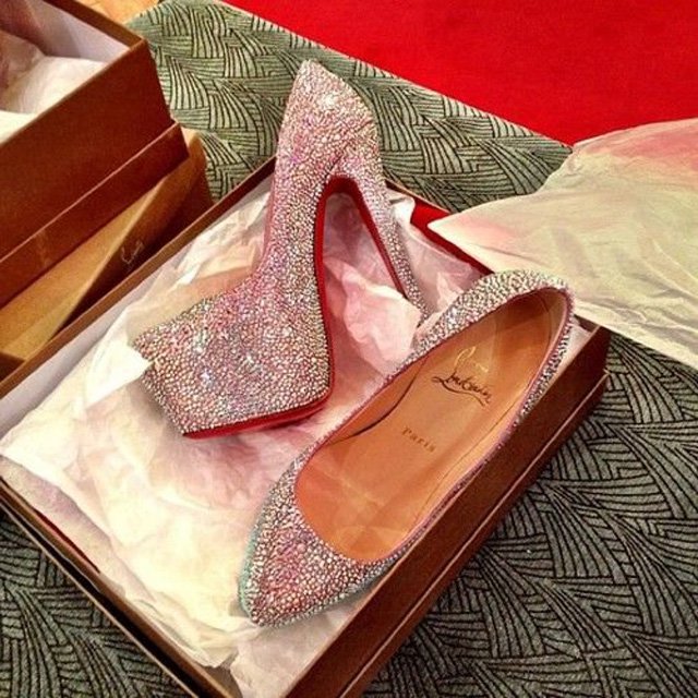 fireonheels's tweet photo. Want them #heels #highheels #stilettos https://t.co/tNqMMtEIph