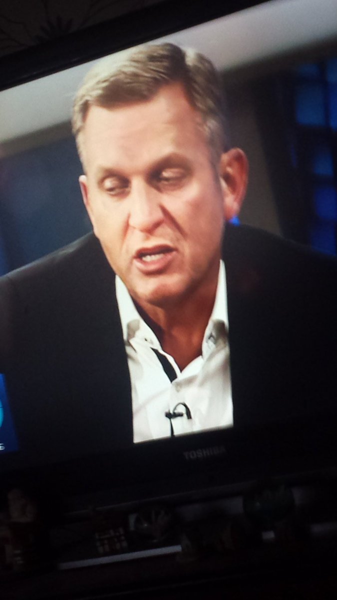 wen u pause the tv make tea jezza ends up looking like his had his daily dose of crack #JeremyKyleShow #crackhead