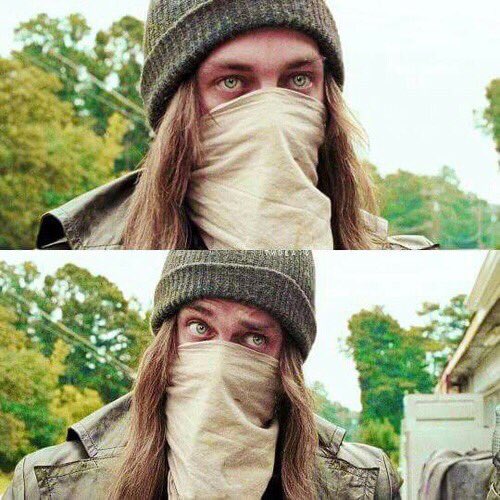 WalkingDeadTTYL's tweet photo. his eyes are beautiful #TheWalkingDead https://t.co/xl5kKIweXQ